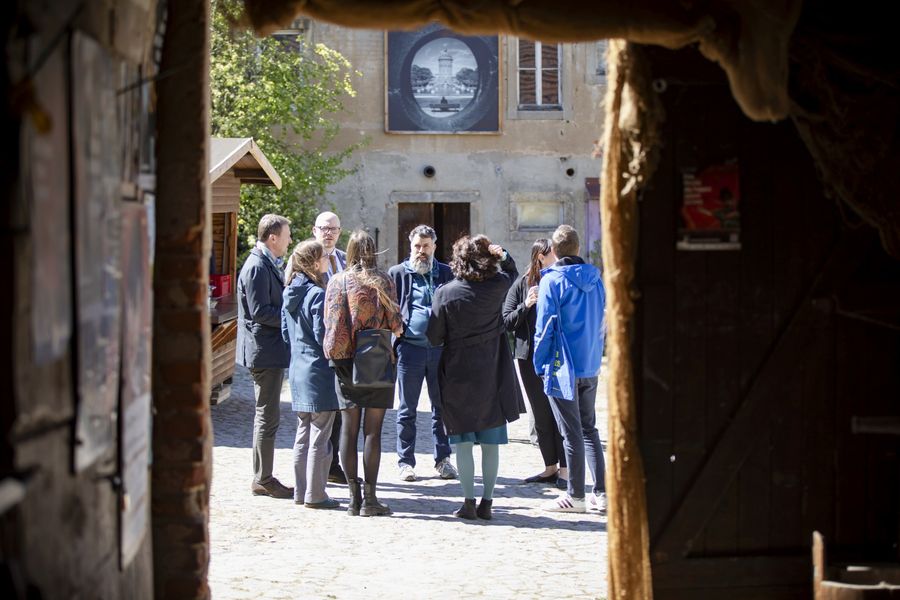 Gäste des MEISSNER LANDES auf dem WohnkulturGut in Riesa OT Gostewitz 