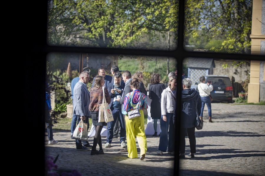 Gäste des MEISSNER LANDES auf dem WohnkulturGut in Riesa OT Gostewitz 