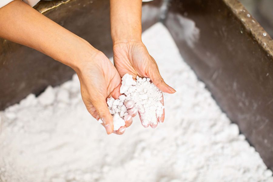 Kaolin, die Basis für das legendäre Porzellan.