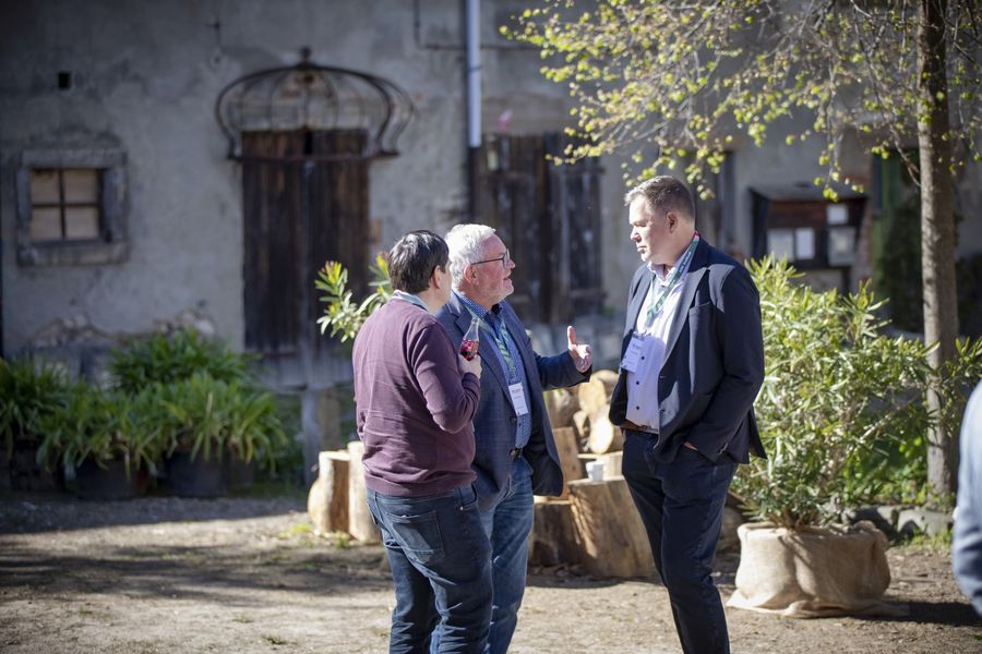 Gäste des MEISSNER LANDES auf dem WohnkulturGut in Riesa OT Gostewitz 