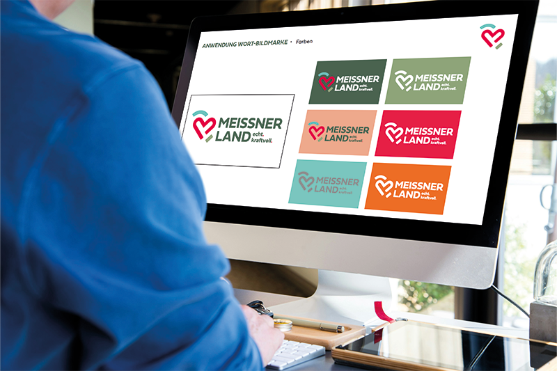 Mockup: Canva